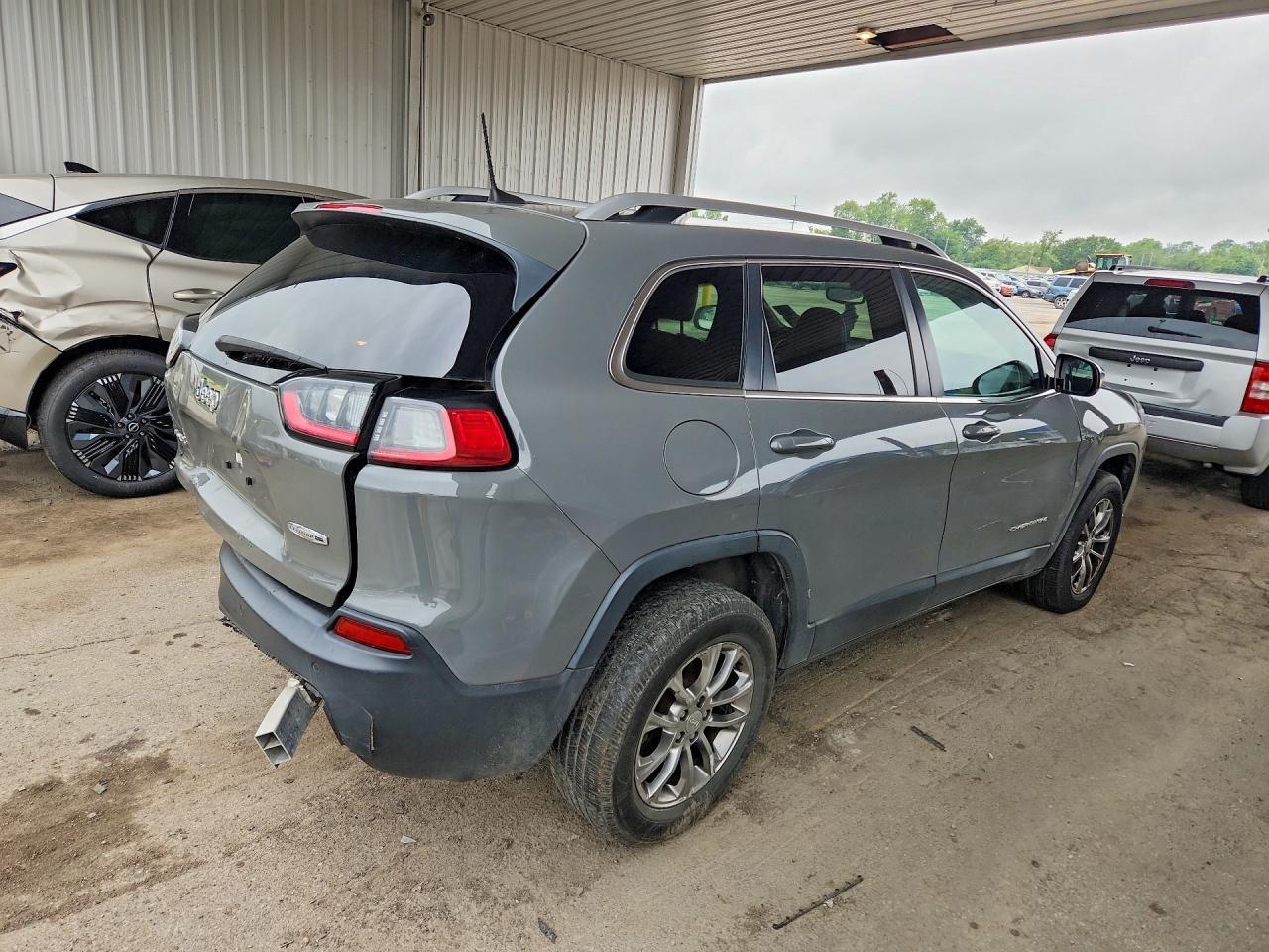 2021 Jeep Cherokee Latitude Plus - Фото 3