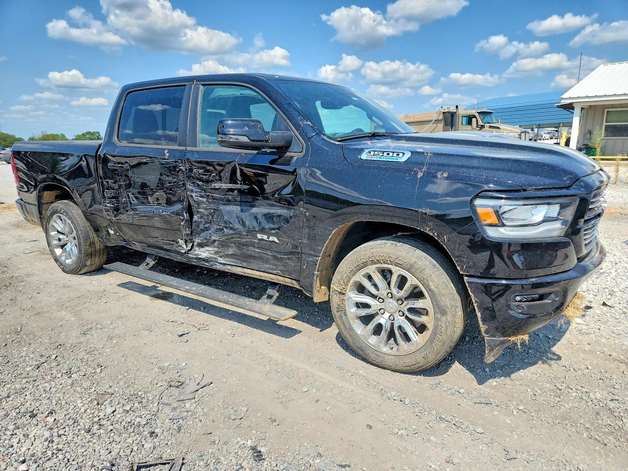 2023 Ram 1500 Laramie - Image 4