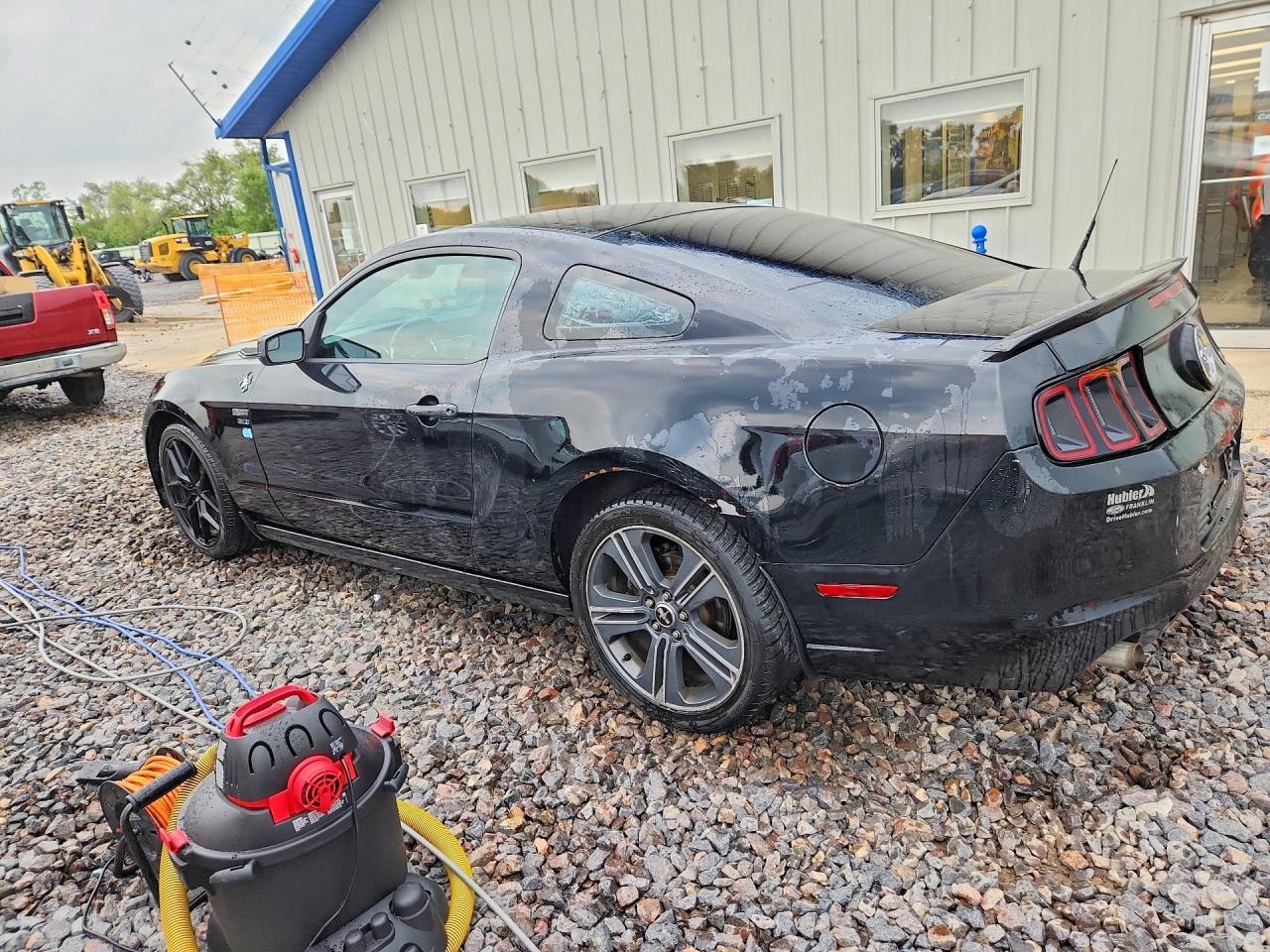 2013 Ford Mustang - Фото 2
