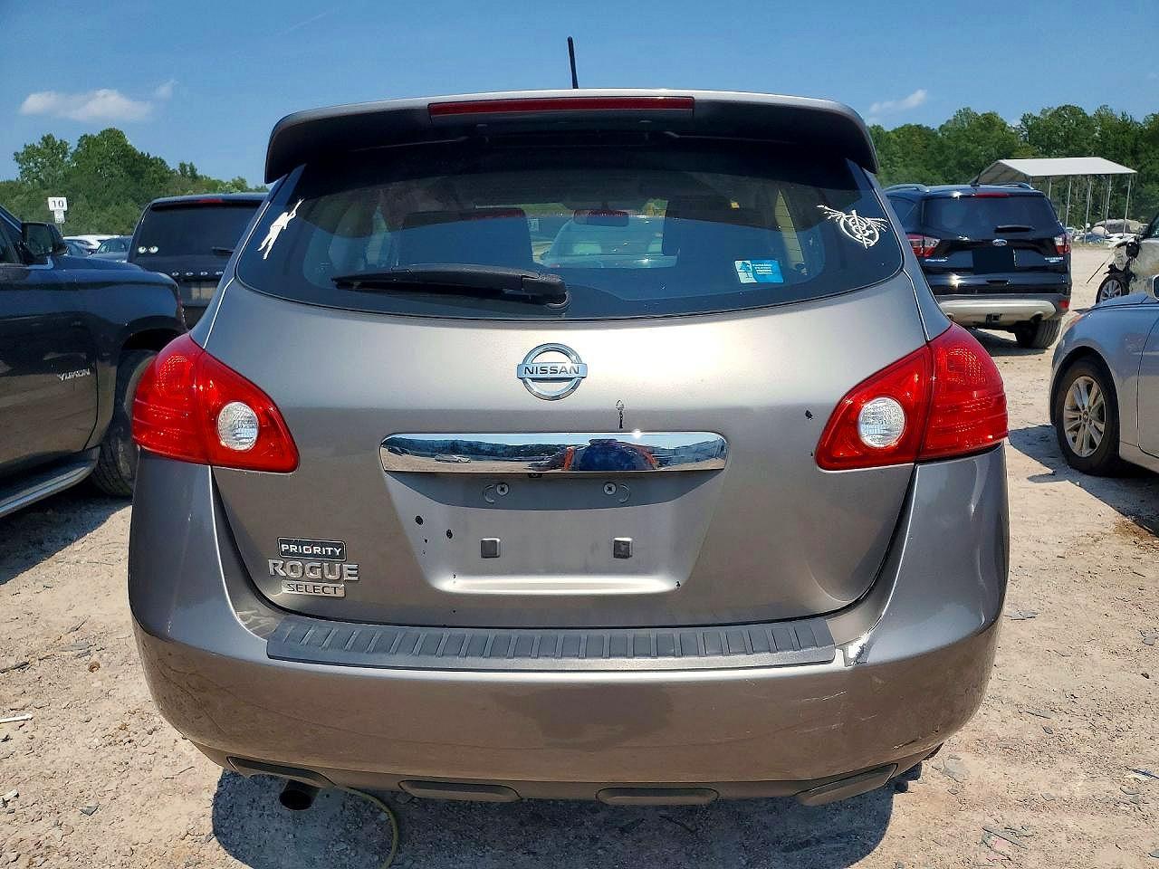 2014 Nissan Rogue Select S - Image 6
