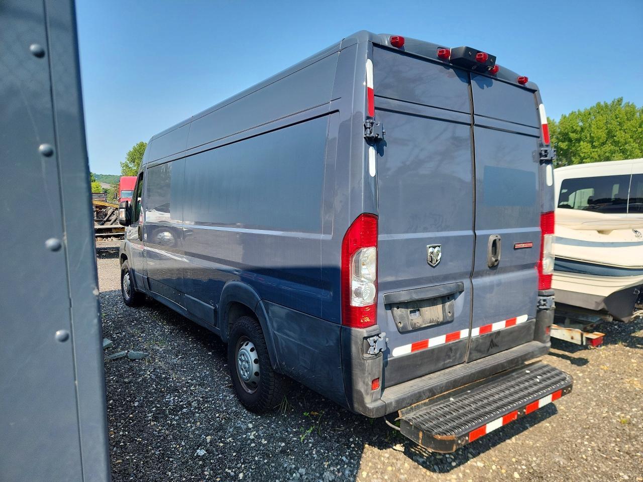 2020 Ram Promaster 3500 Delivery Van - Фото 2