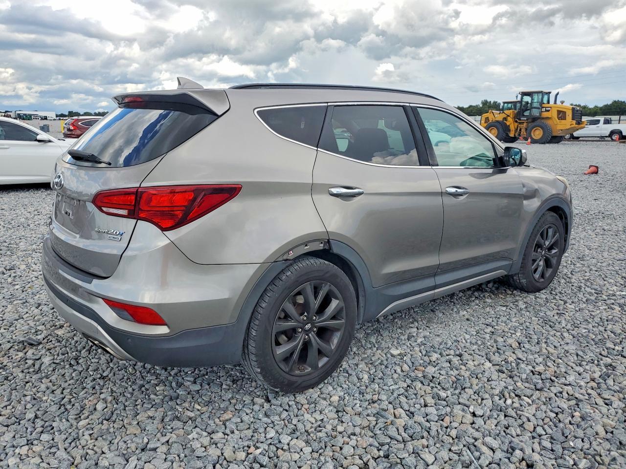 2017 Hyundai Santa Fe Sport 2.0T Ultimate - Image 3