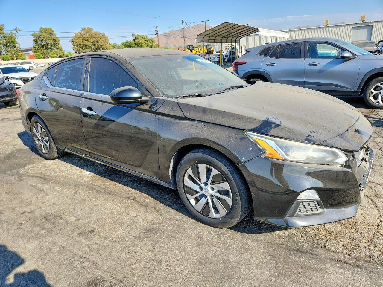 2019 Nissan Altima S - Фото 4