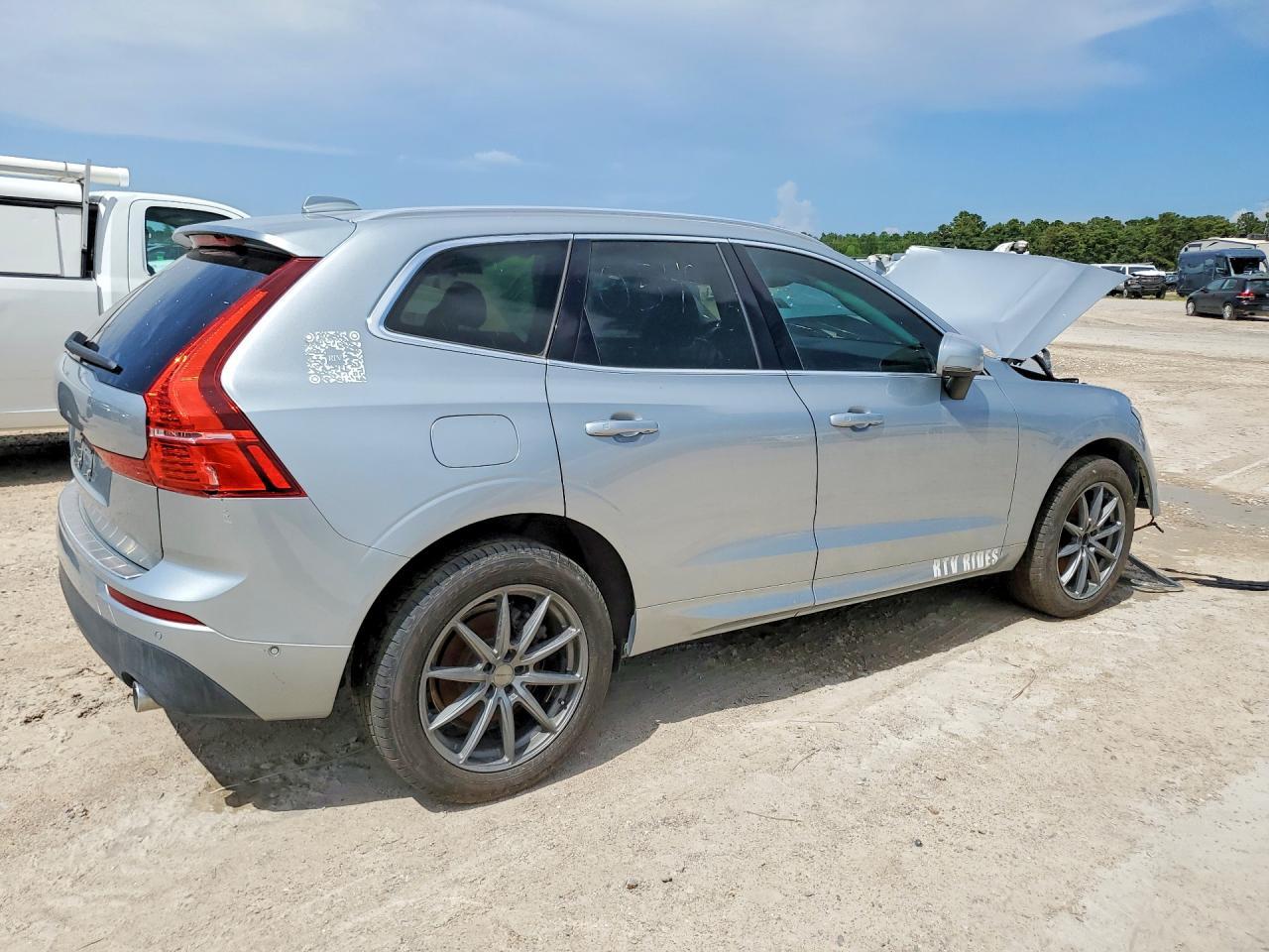 2018 Volvo Xc60 T6 Momentum - Image 3