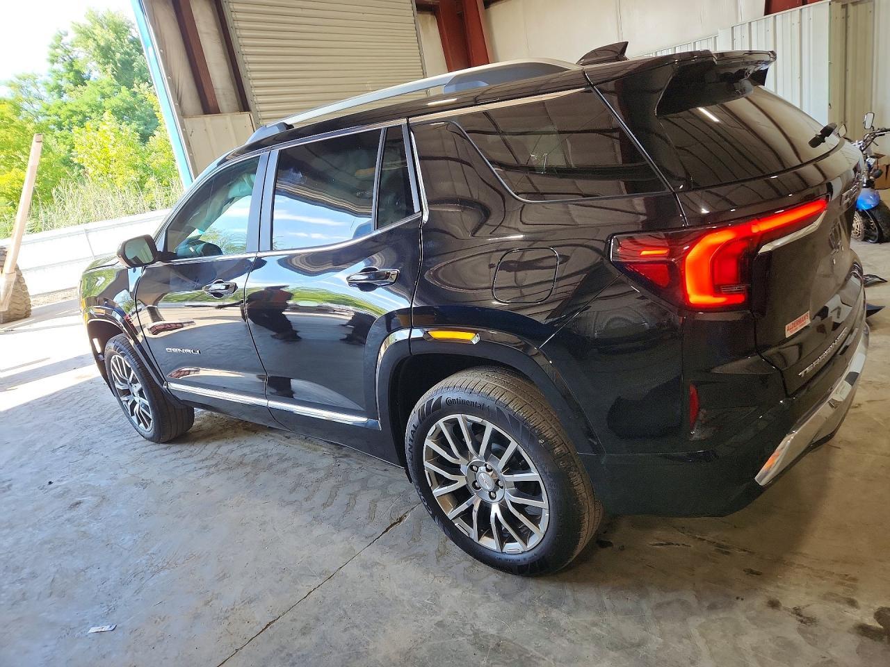 2026 GMC Terrain Denali - Фото 2