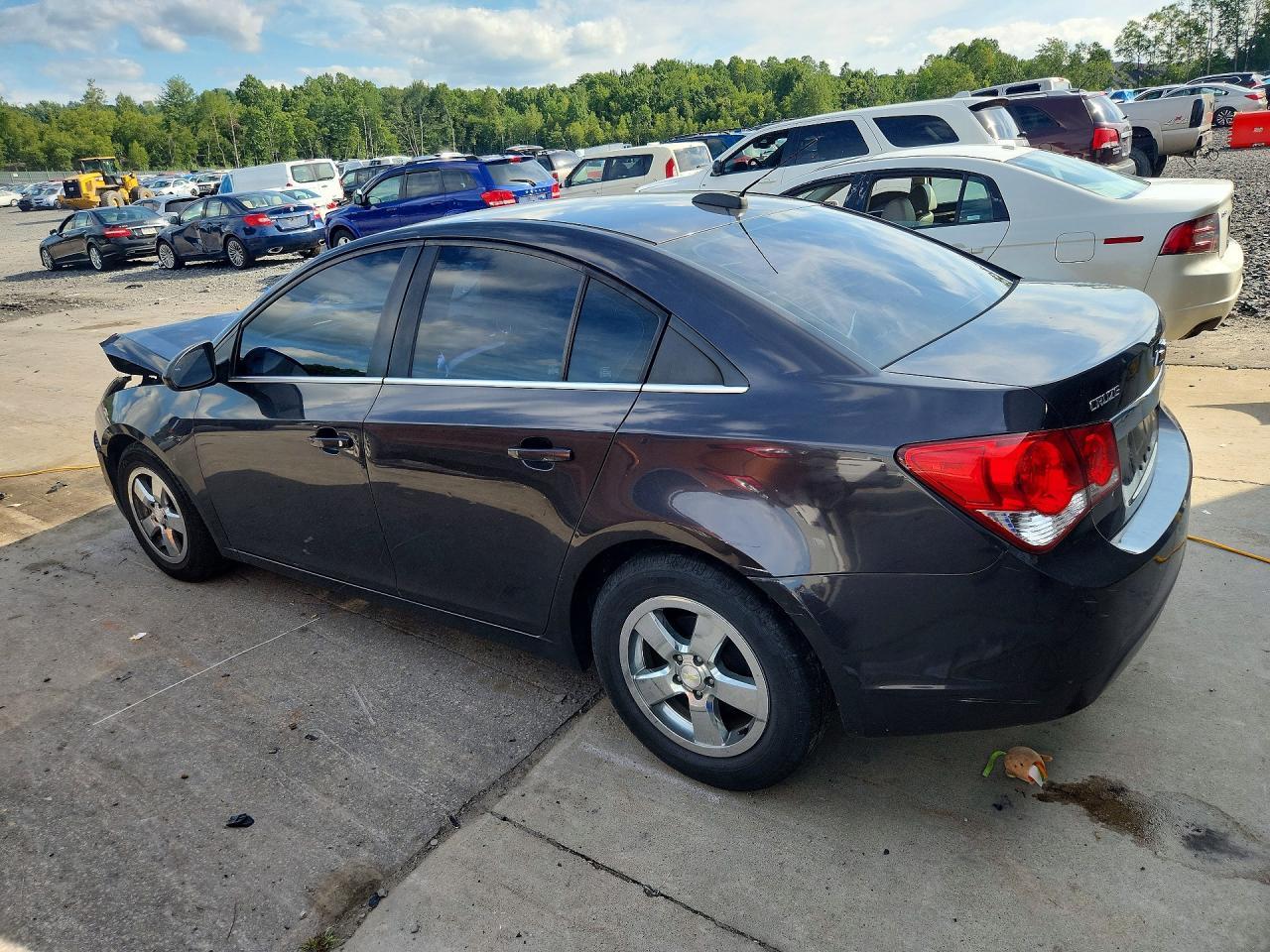 2016 Chevrolet Cruze Limited Lt - Image 2