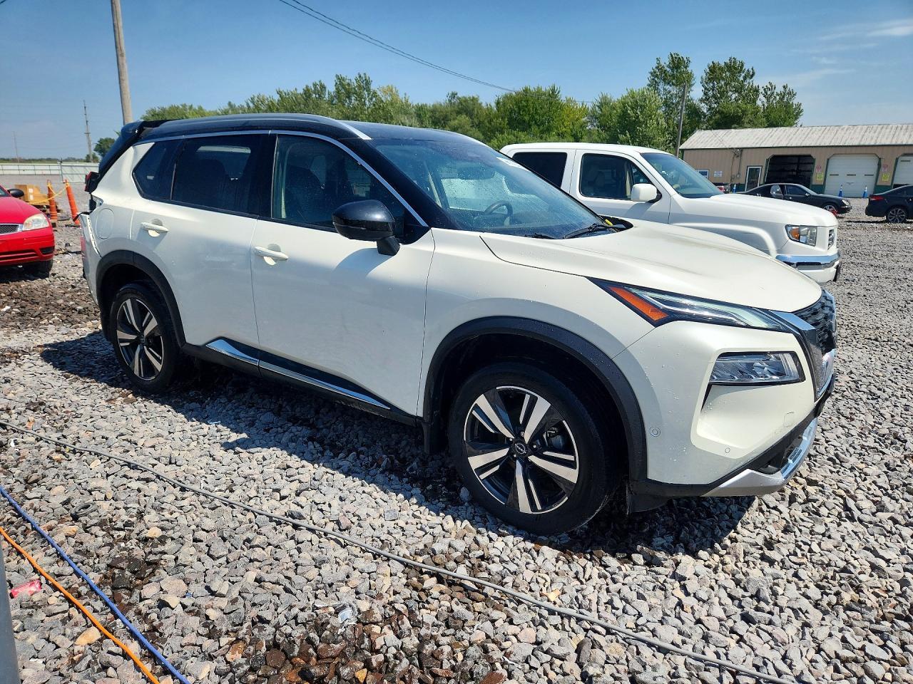 2023 Nissan Rogue Platinum - Фото 4