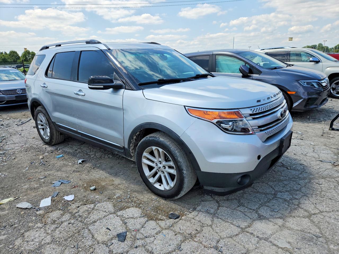 2015 Ford Explorer Xlt - Фото 4