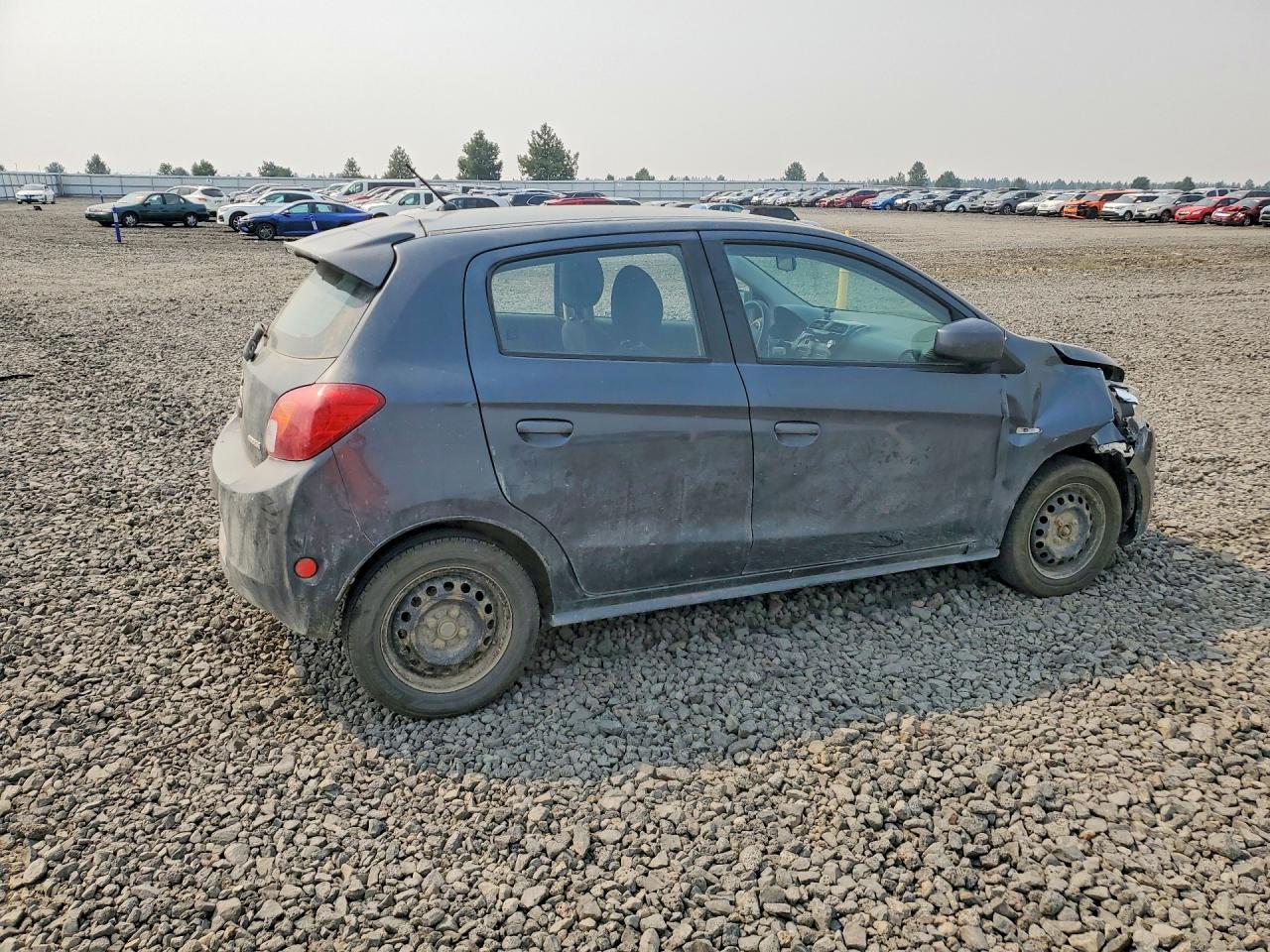 2015 Mitsubishi Mirage De - Image 3