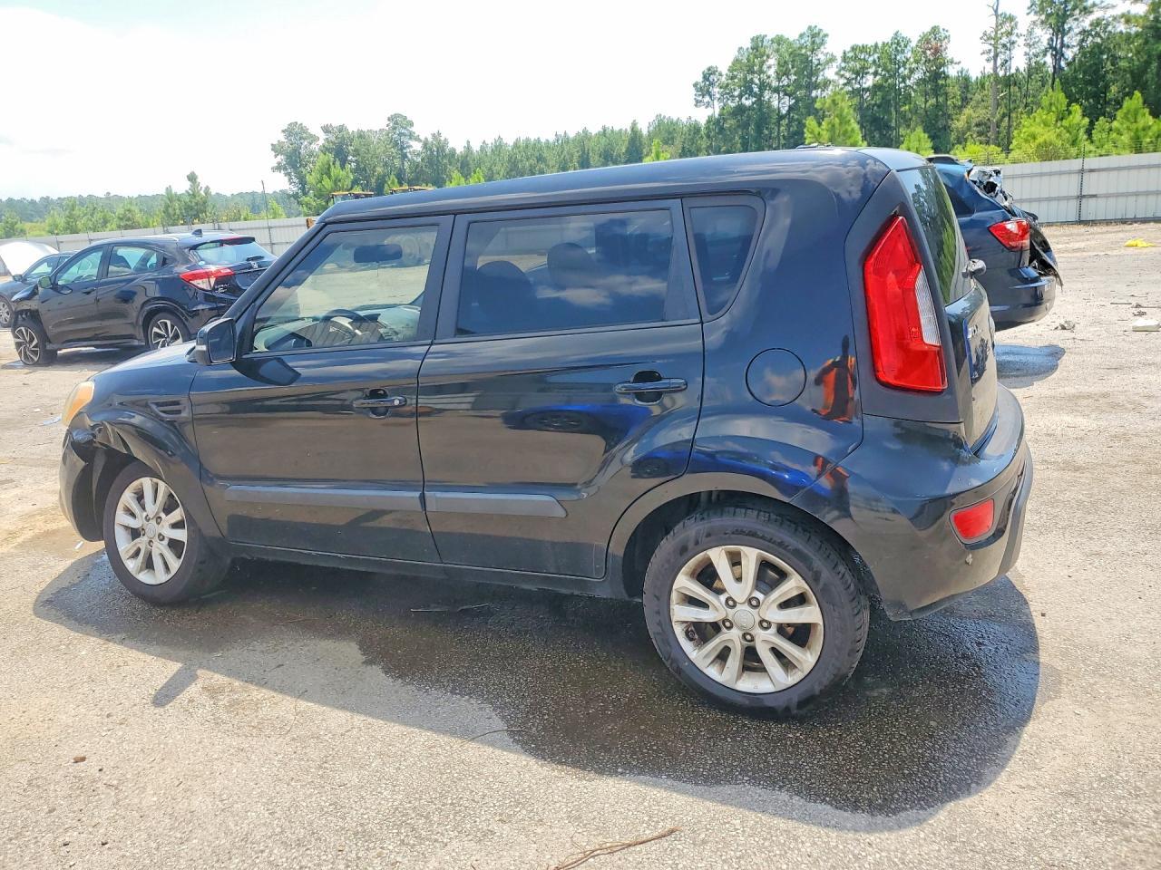 2013 Kia Soul + - Image 2
