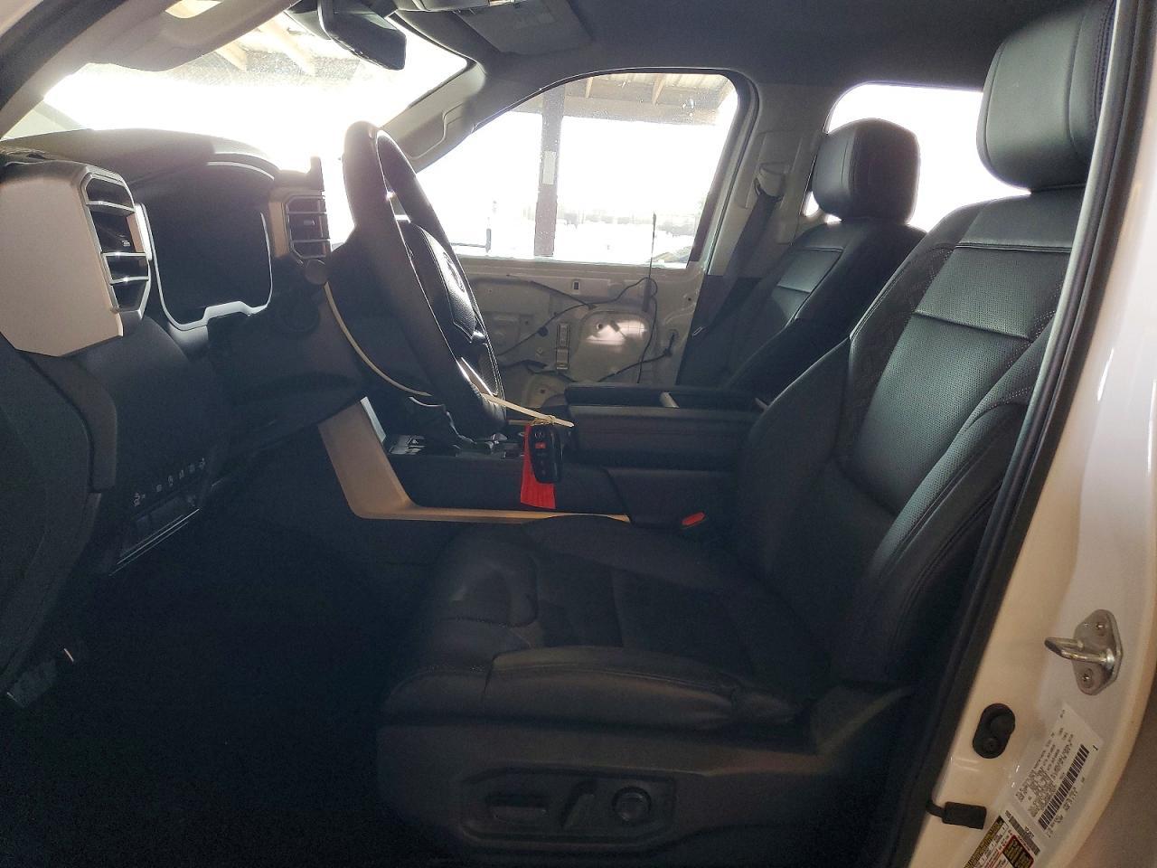 2024 Toyota Tundra Limited - Фото 7