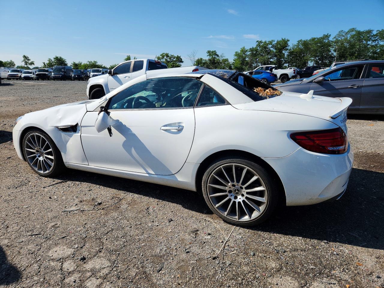 2018 Mercedes-Benz Slc 300 - Фото 2