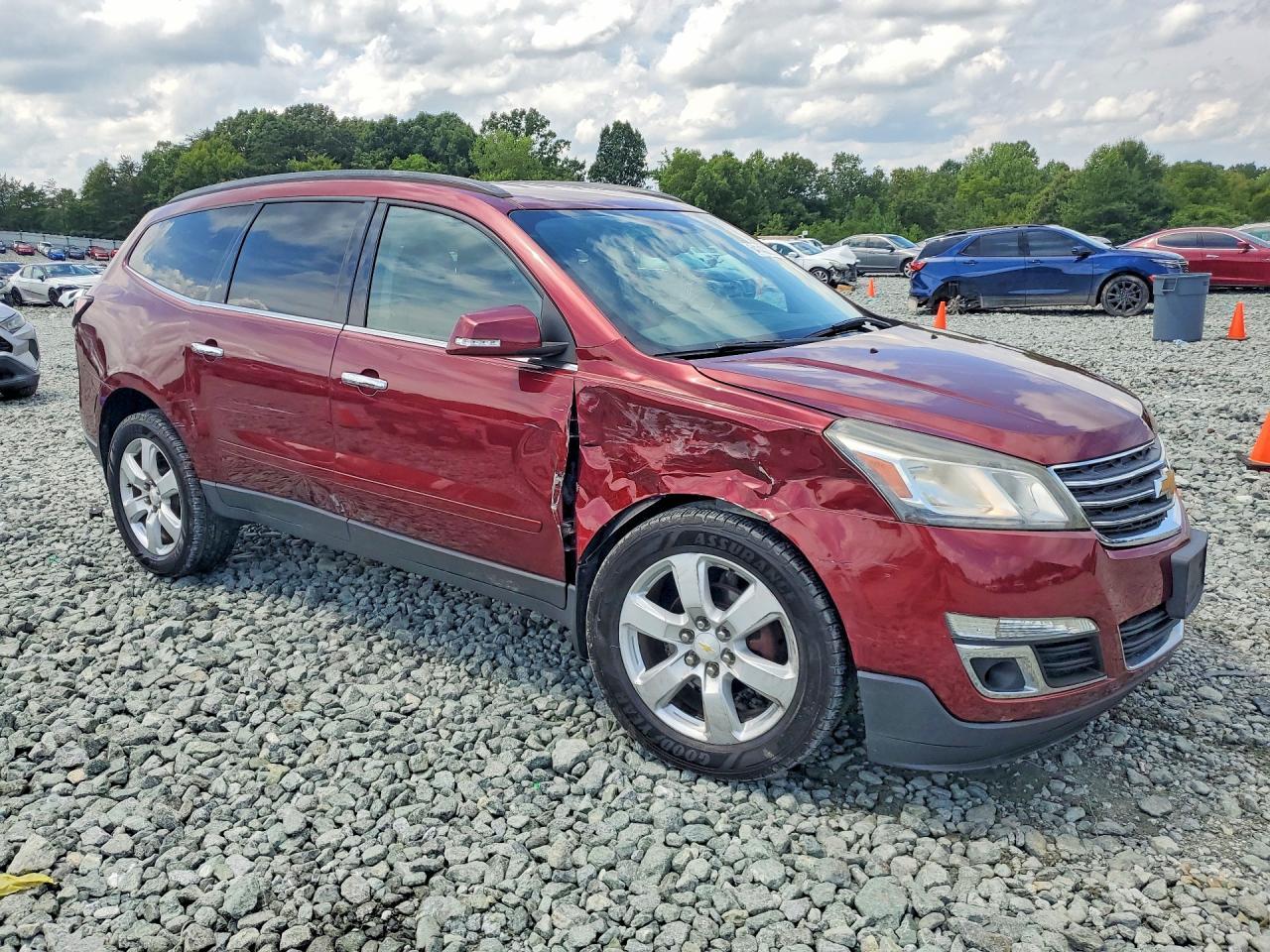 2017 Chevrolet Traverse Lt - Image 4