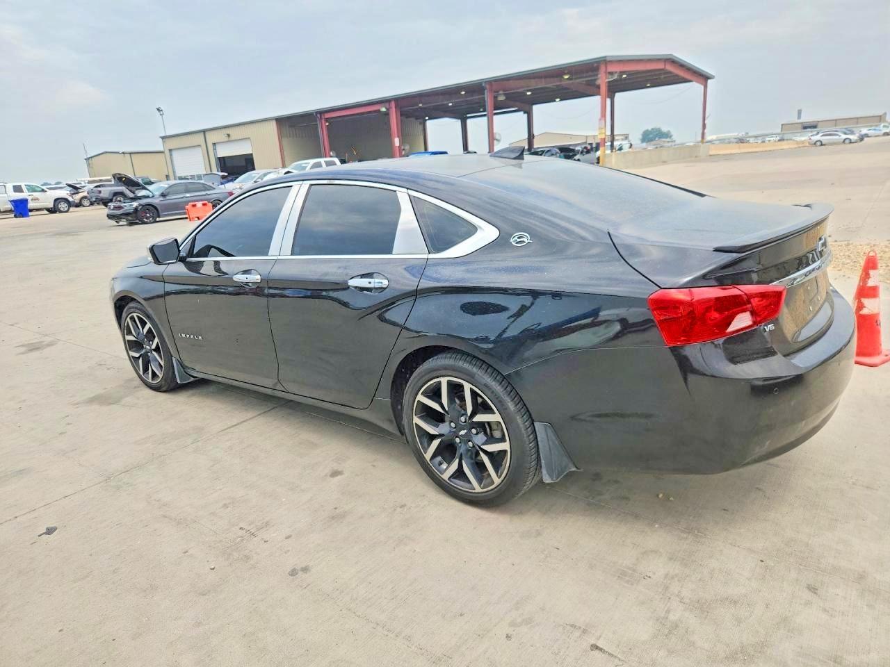 2017 Chevrolet Impala Lt - Фото 2