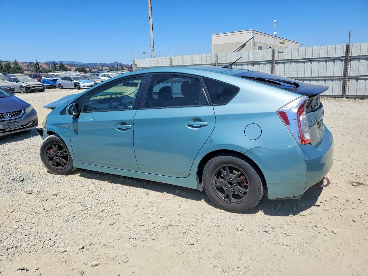 2013 Toyota Prius Three - Image 2