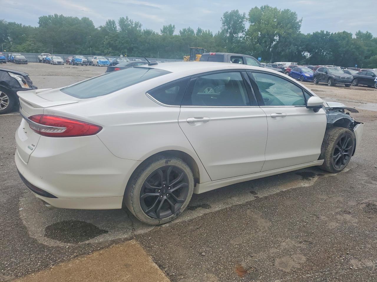 2018 Ford Fusion Se - Image 3