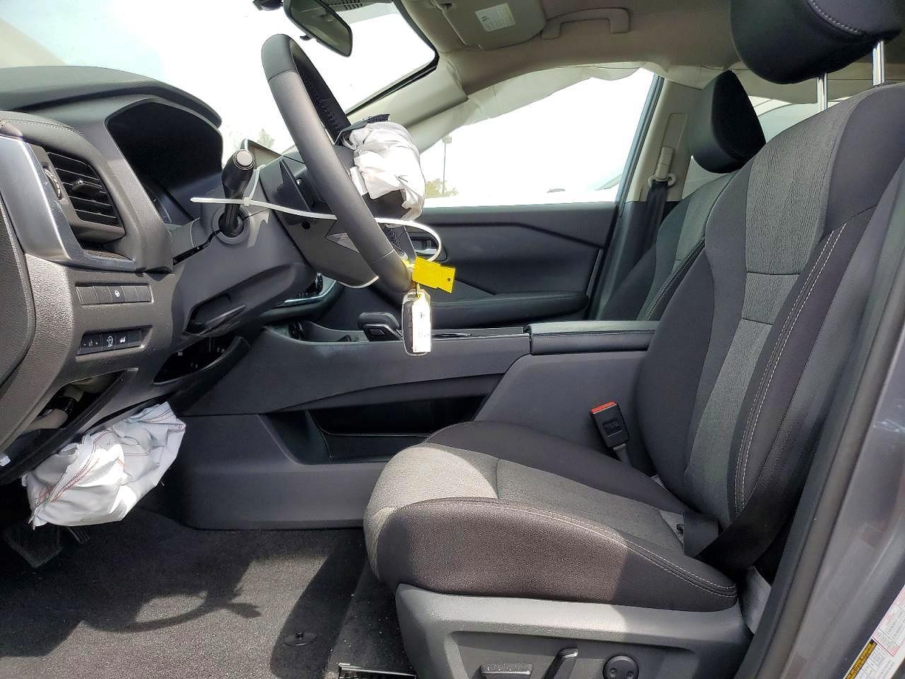 2026 Nissan Rogue Sv - Image 7