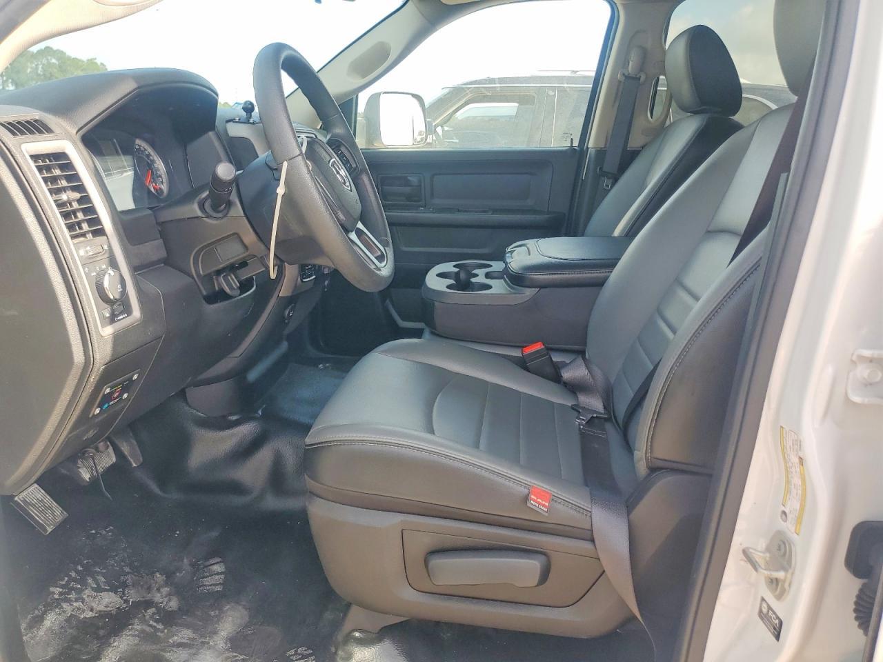 2023 Ram 1500 Classic Tradesman - Фото 7