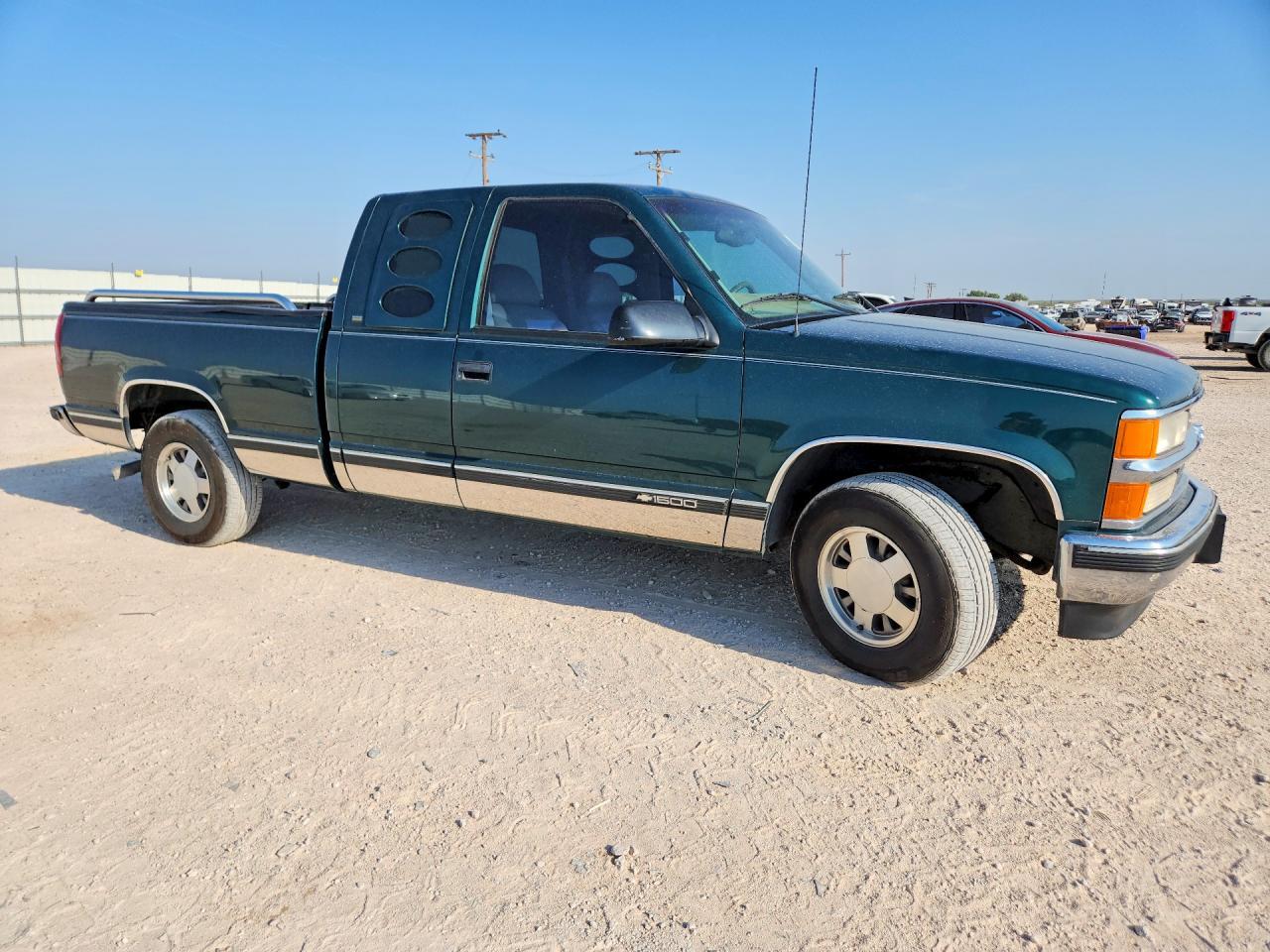 1998 Chevrolet Gmt-400 C1500 - Image 4