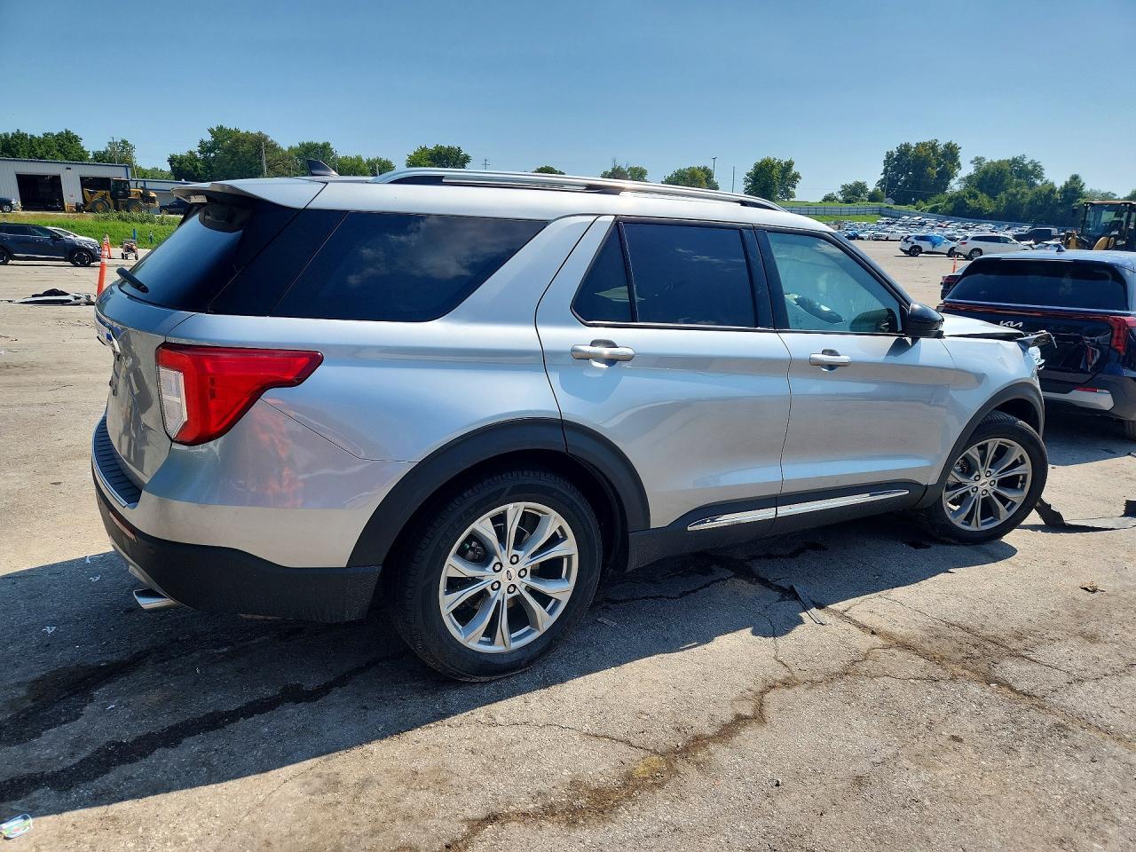 2023 Ford Explorer Limited - Фото 3