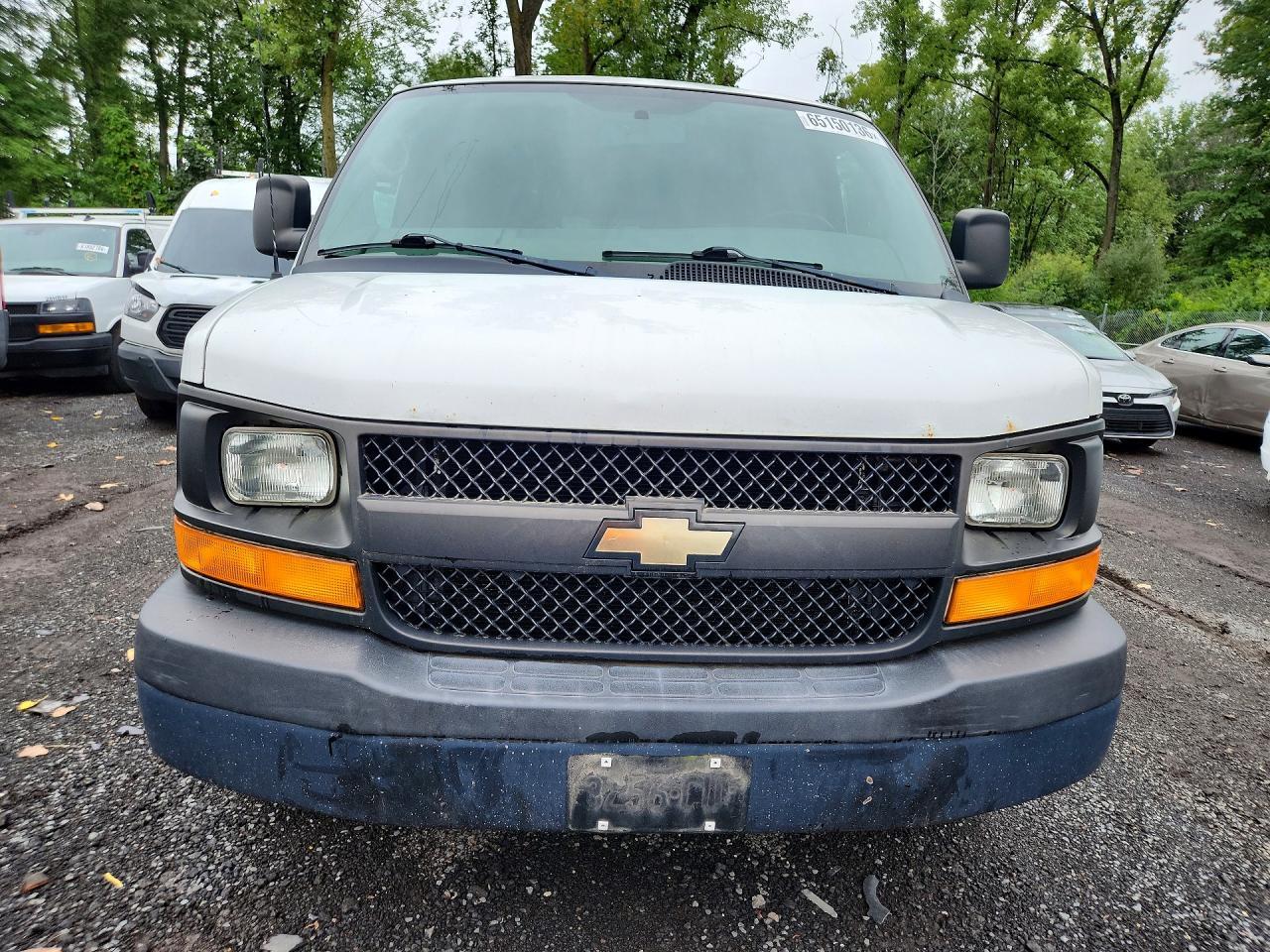 2013 Chevrolet Express G1500 - Image 5
