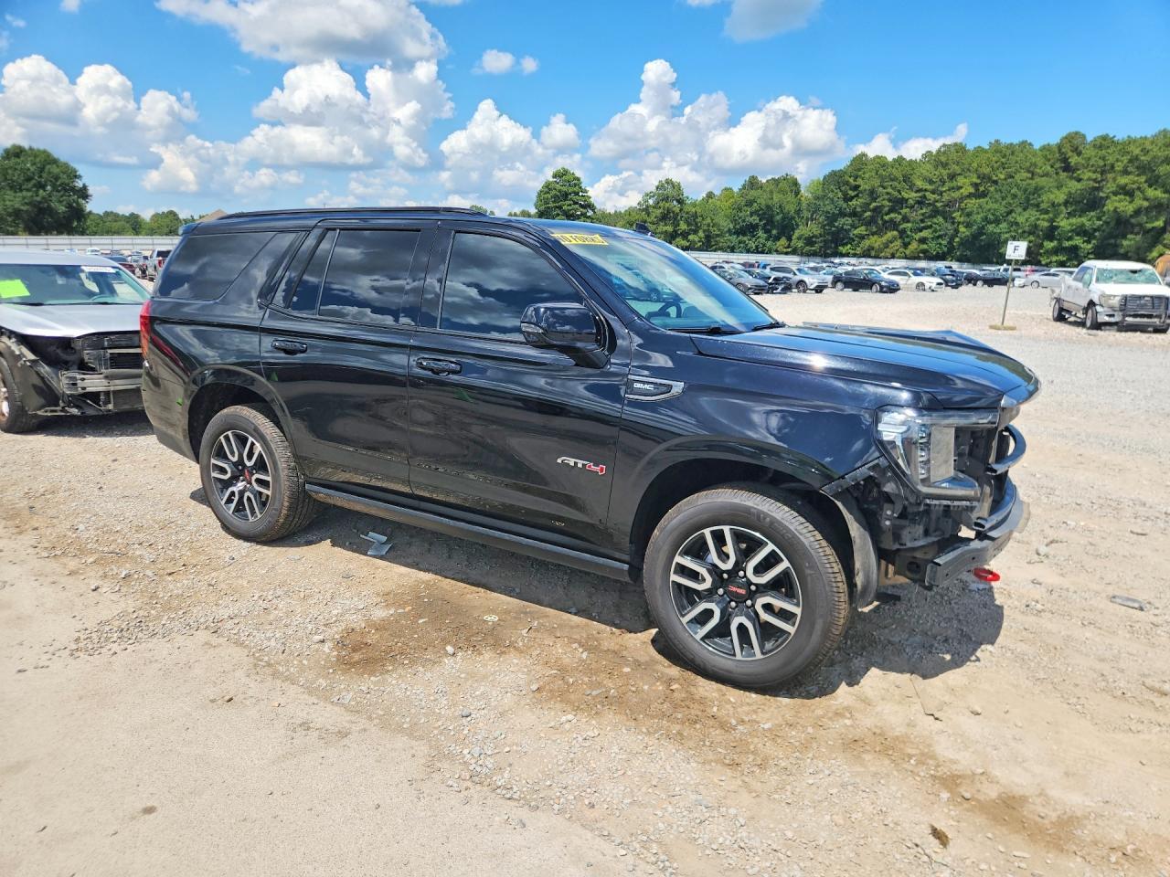 2023 GMC Yukon At4 - Фото 4