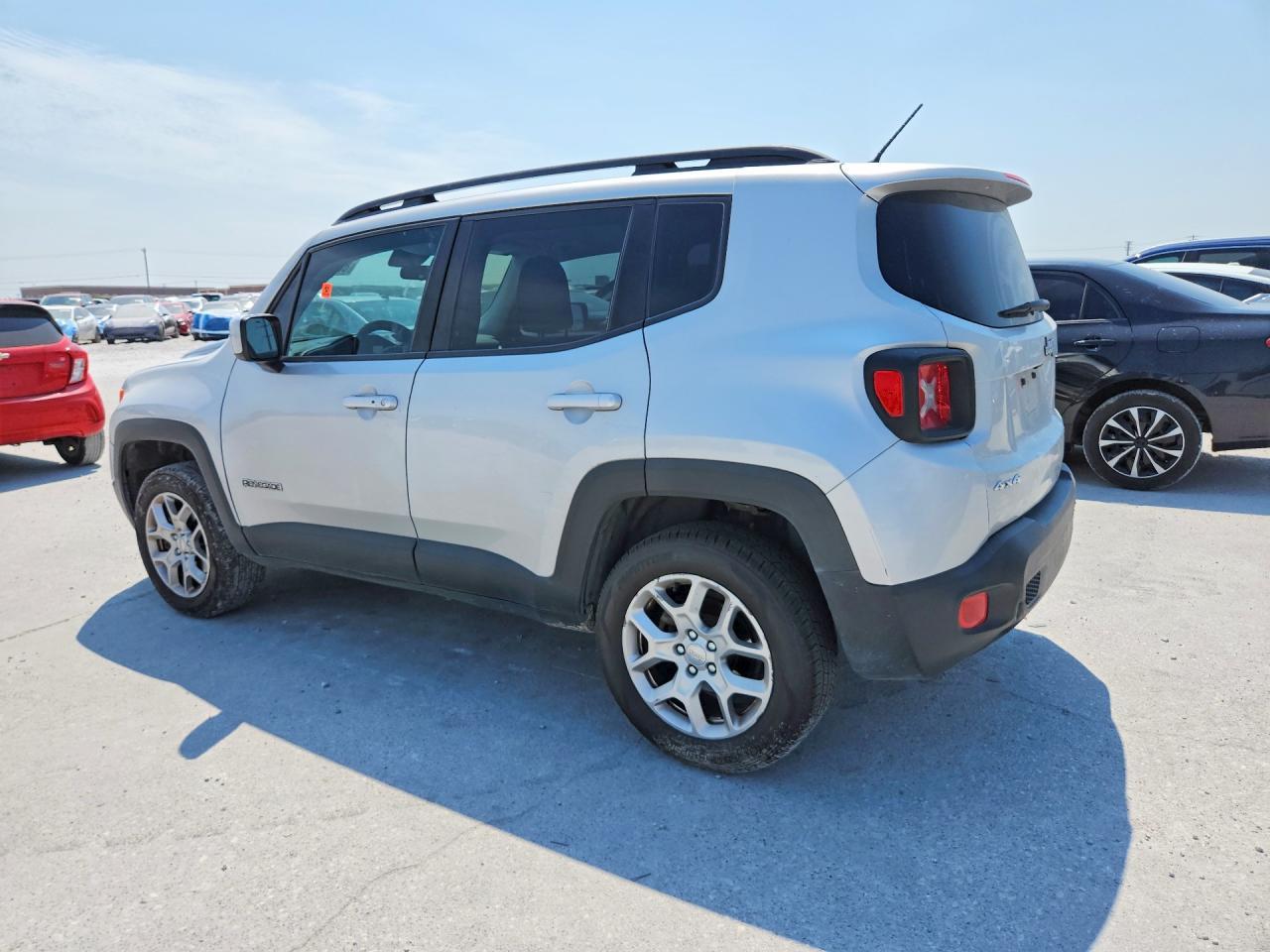 2016 Jeep Renegade Latitude - Фото 2