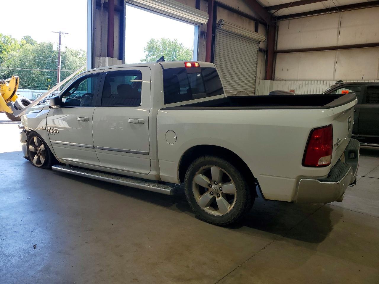2019 Ram 1500 Classic Slt - Image 2