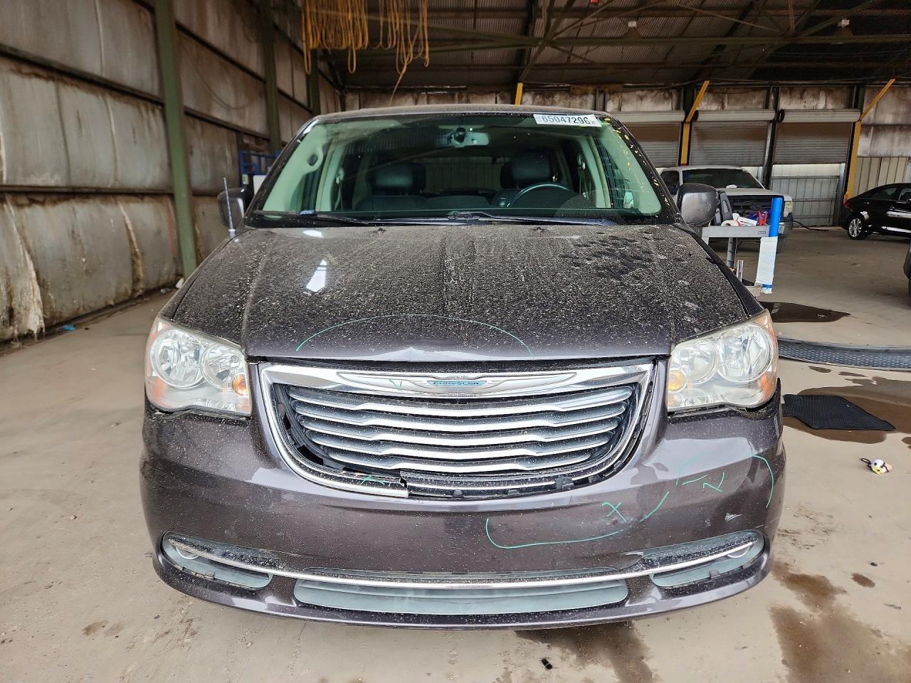 2015 Chrysler Town & Country Touring - Image 5