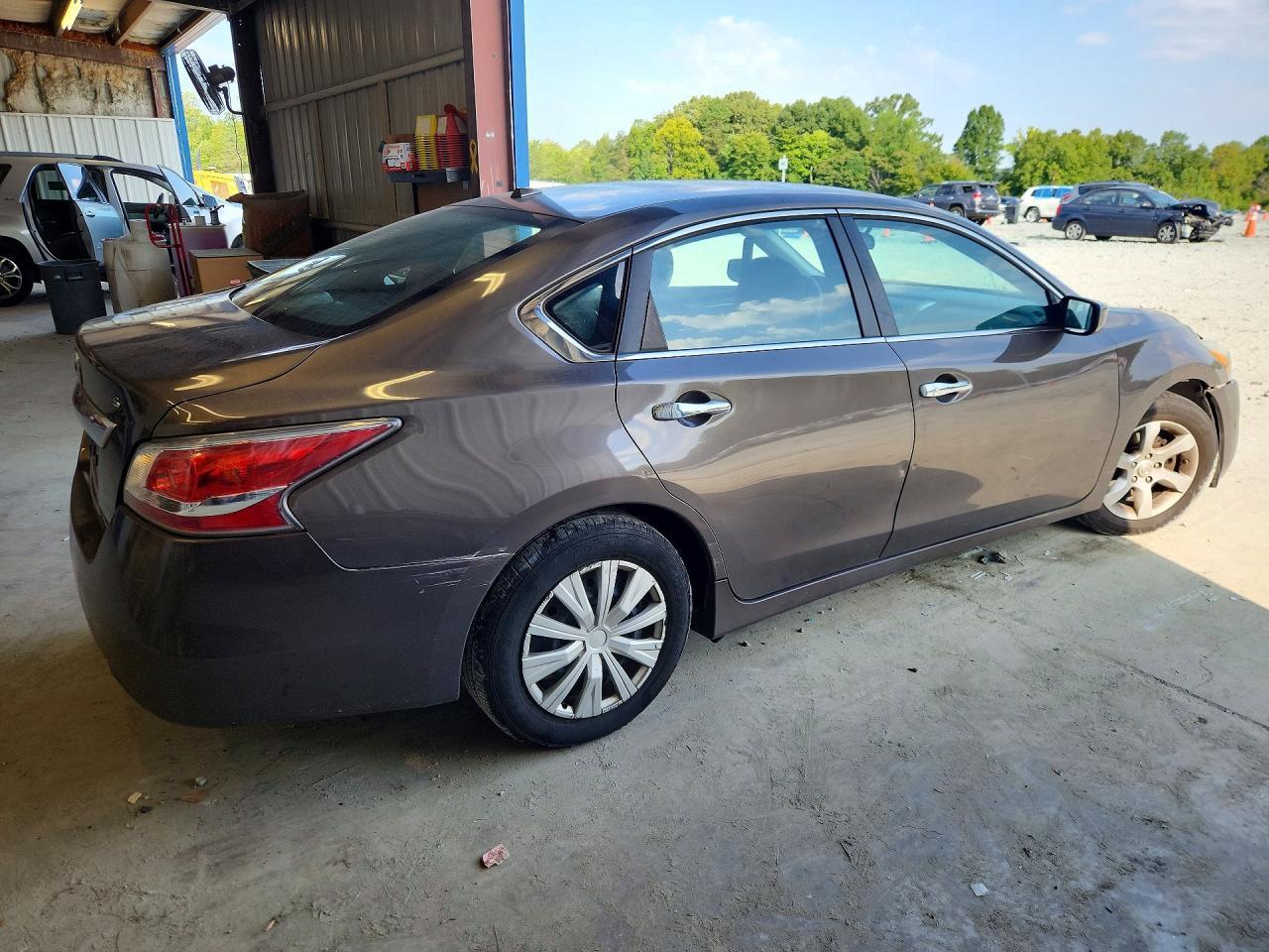 2015 Nissan Altima 2.5 S - Image 3