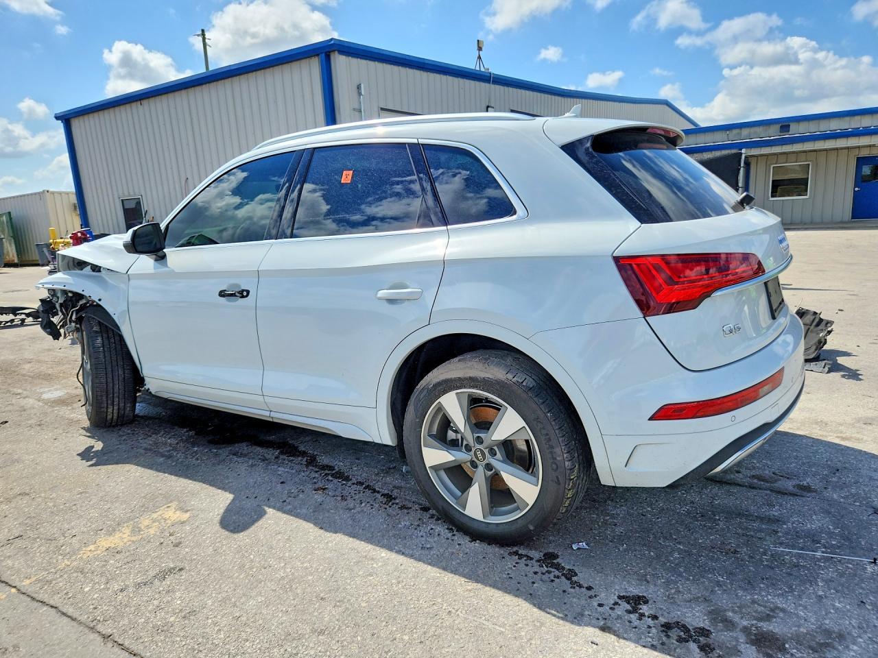 2024 Audi Q5 Premium Plus 40 - Image 2