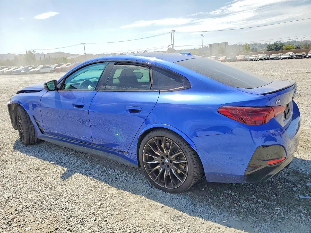 2025 BMW I4 M50 - Фото 2