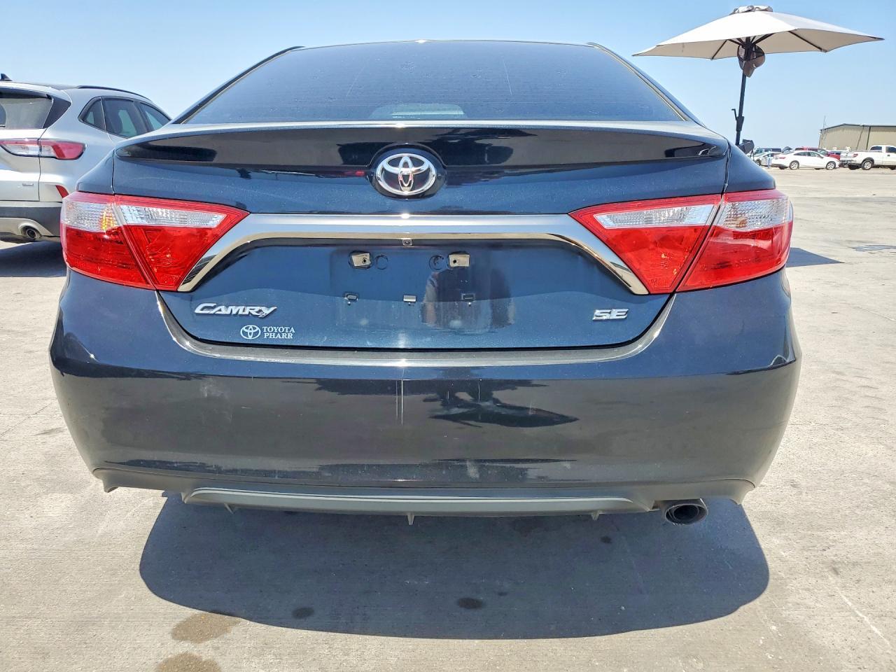 2015 Toyota Camry Se - Image 6