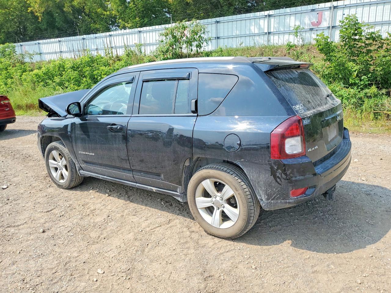 2017 Jeep Compass Latitude - Фото 2