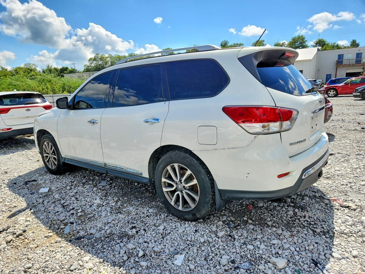 2014 Nissan Pathfinder Sl - Фото 2