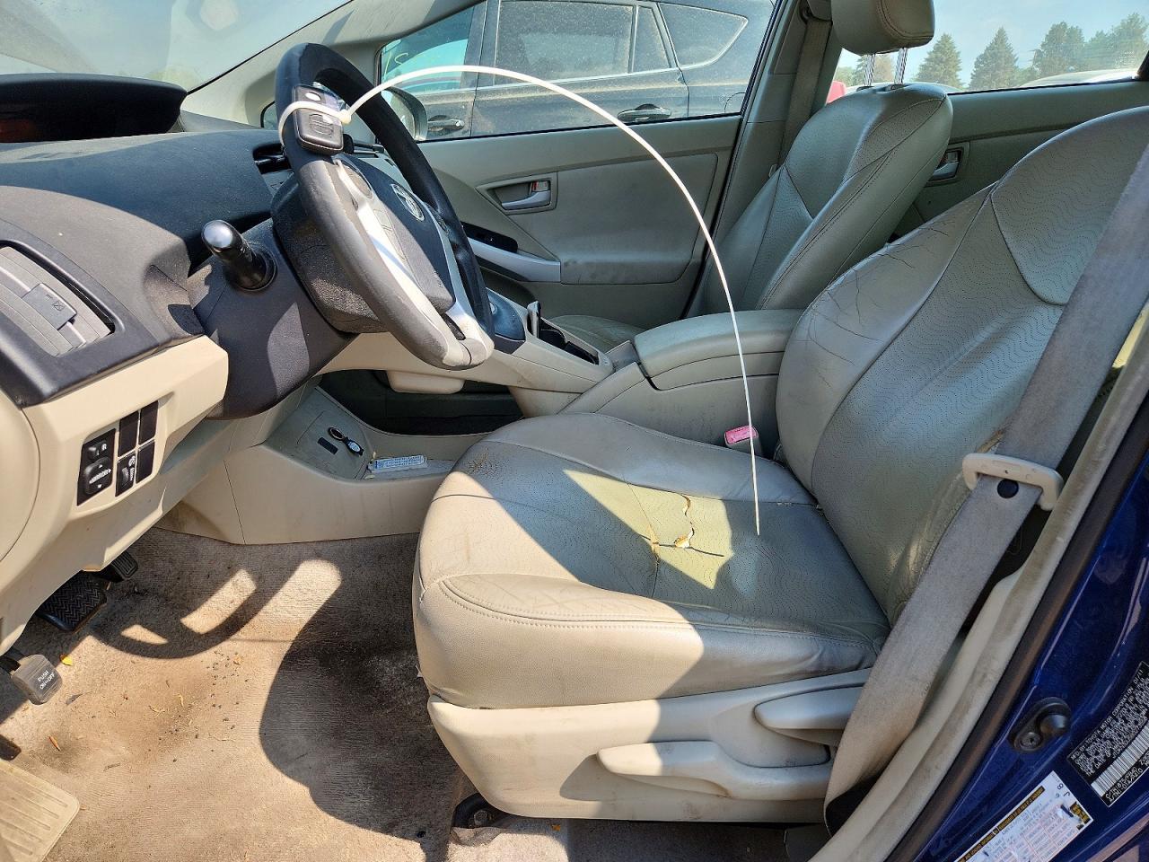 2011 Toyota Prius Three - Image 7