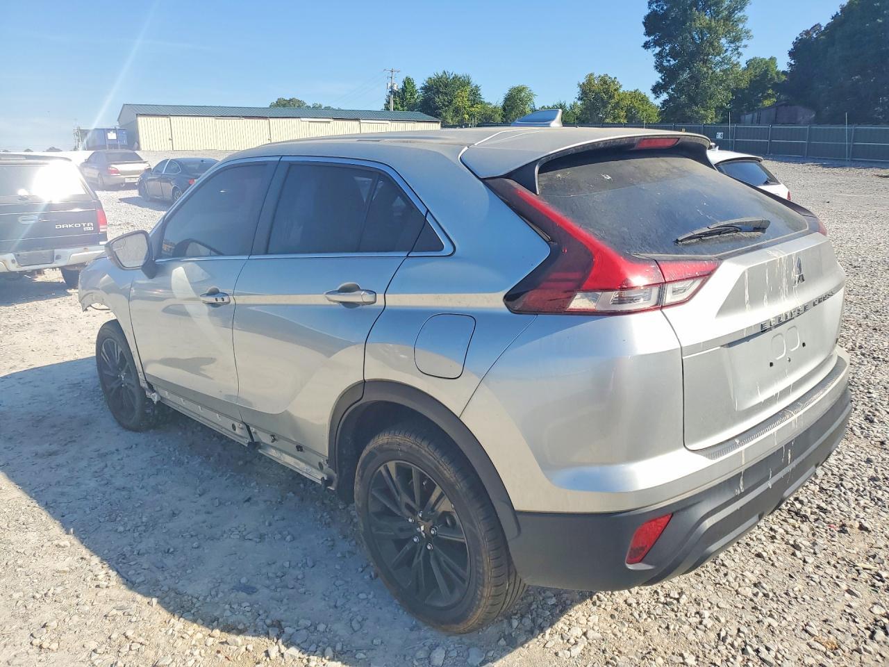 2024 Mitsubishi Eclipse Cross Le - Фото 2