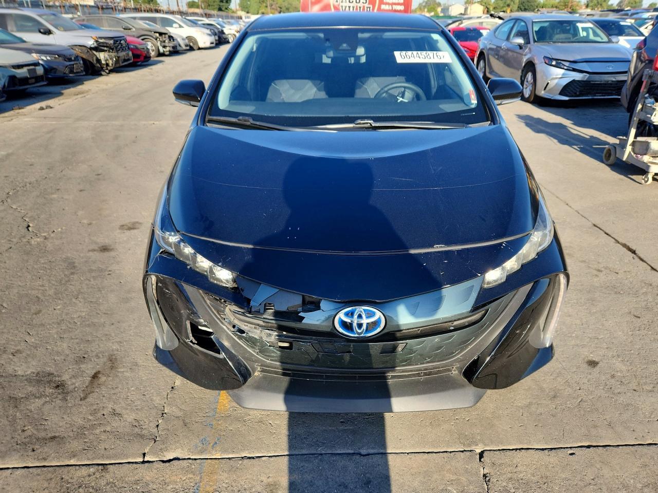 2022 Toyota Prius Prime Le - Image 5