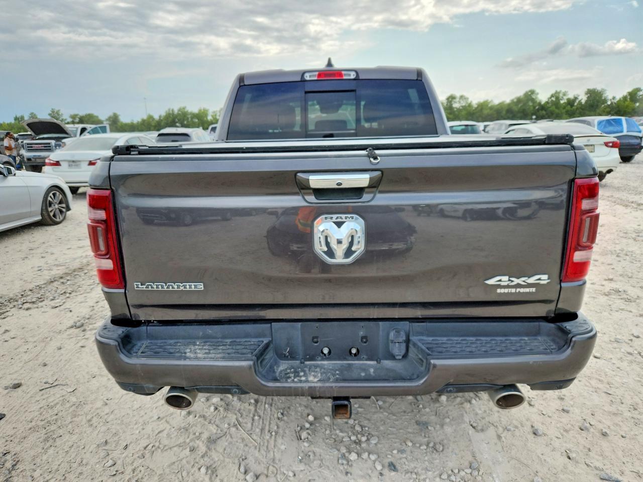 2021 Ram 1500 Laramie - Фото 6