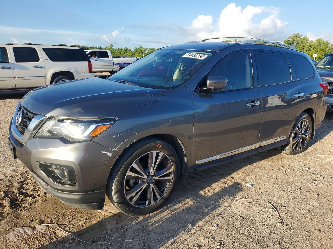 2020 Nissan Pathfinder Platinum