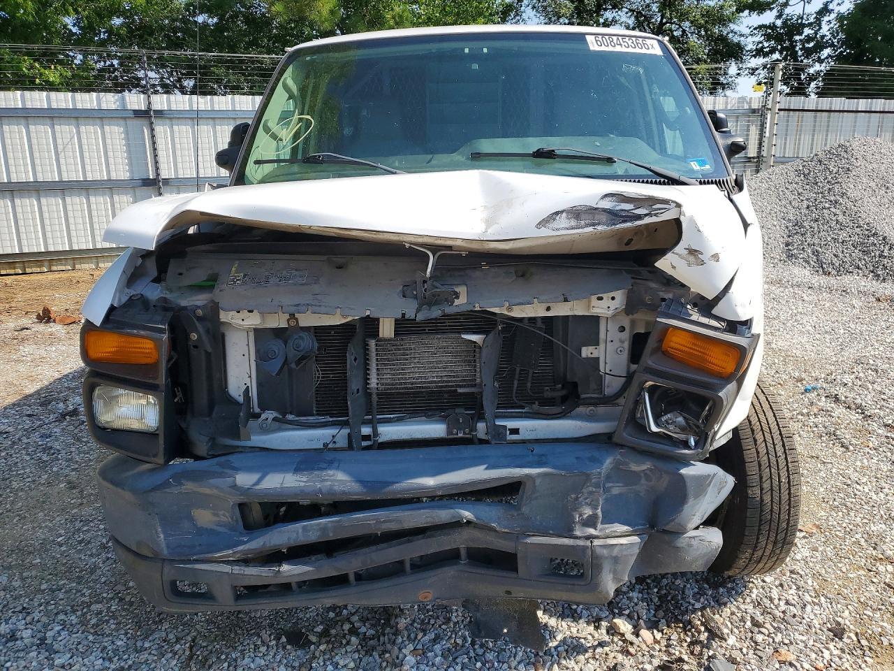 2014 Ford Econoline E150 Van - Image 5