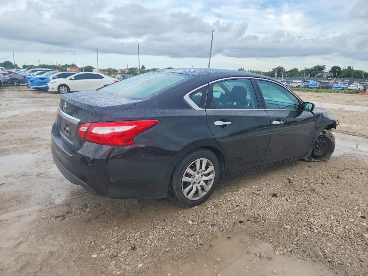2016 Nissan Altima 2.5 - Фото 3