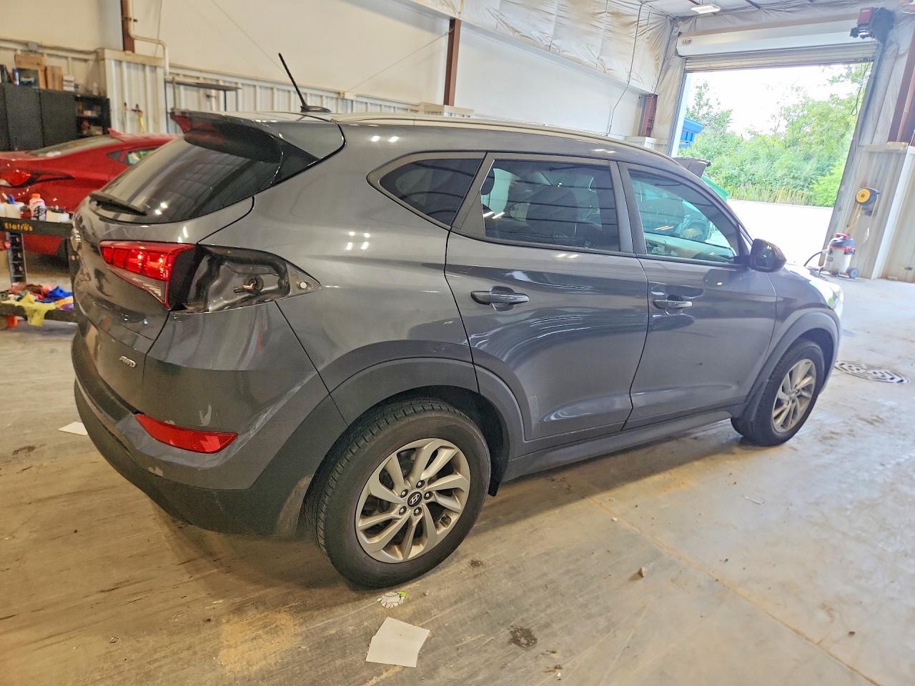 2016 Hyundai Tucson Se - Image 3
