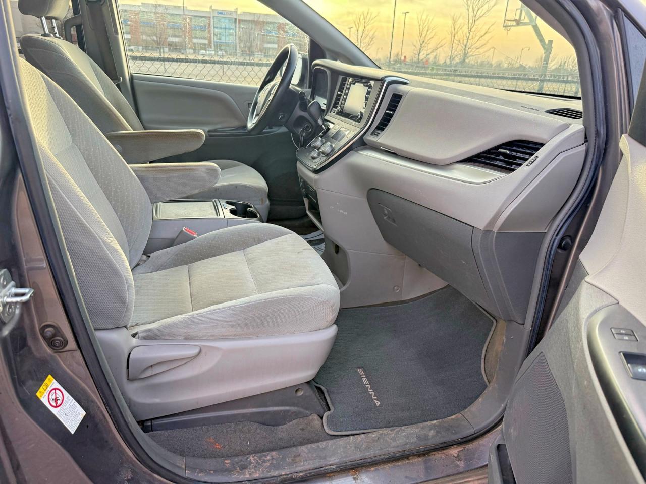 2018 Toyota Sienna Le - Фото 5