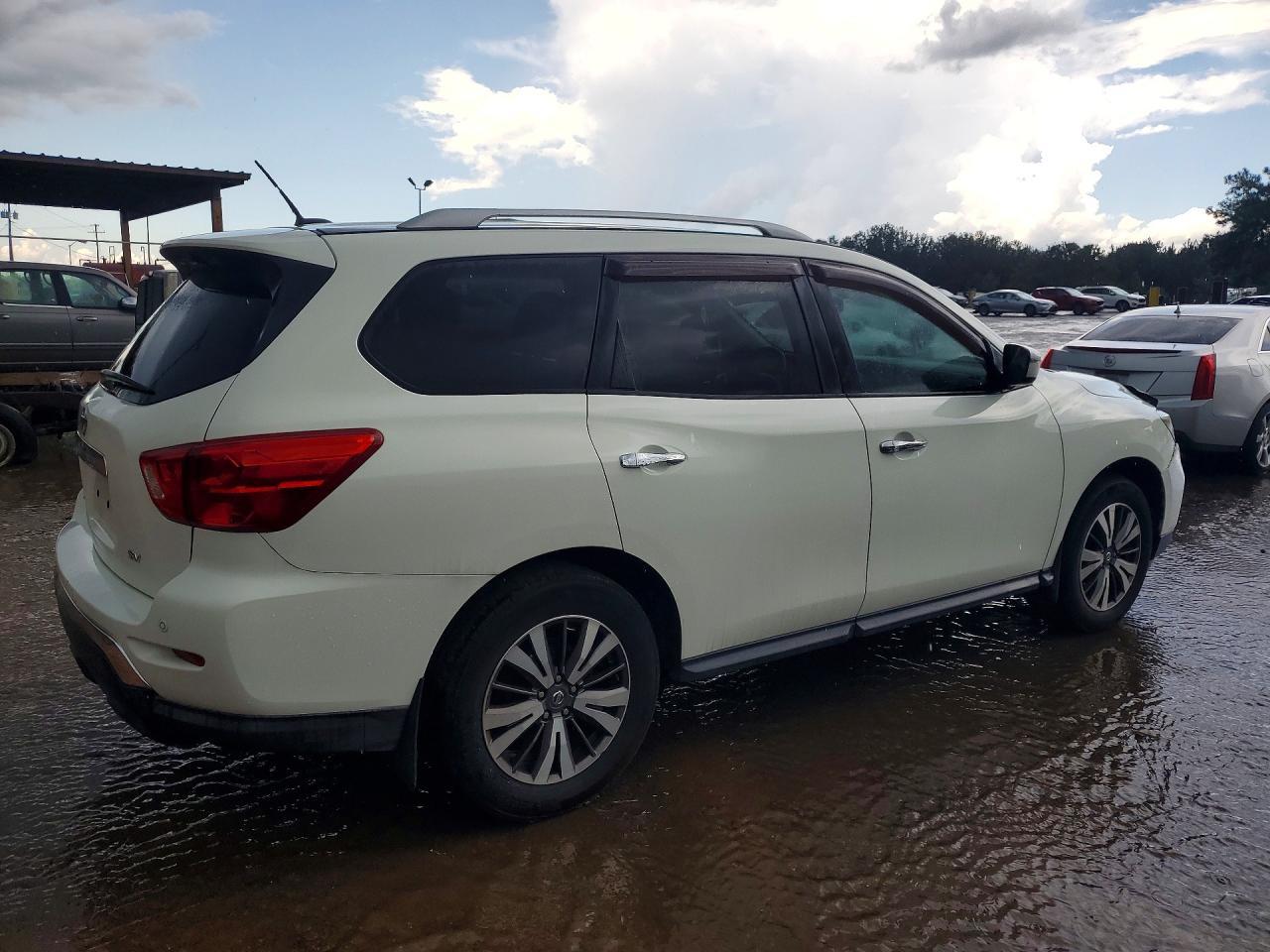 2017 Nissan Pathfinder Sv - Фото 3