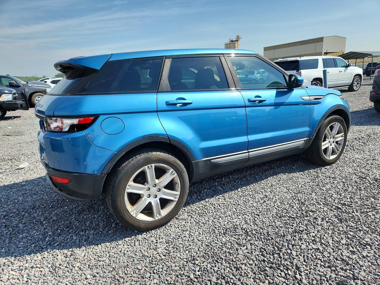 2015 Land Rover Range Rover Evoque Pure Plus - Image 3
