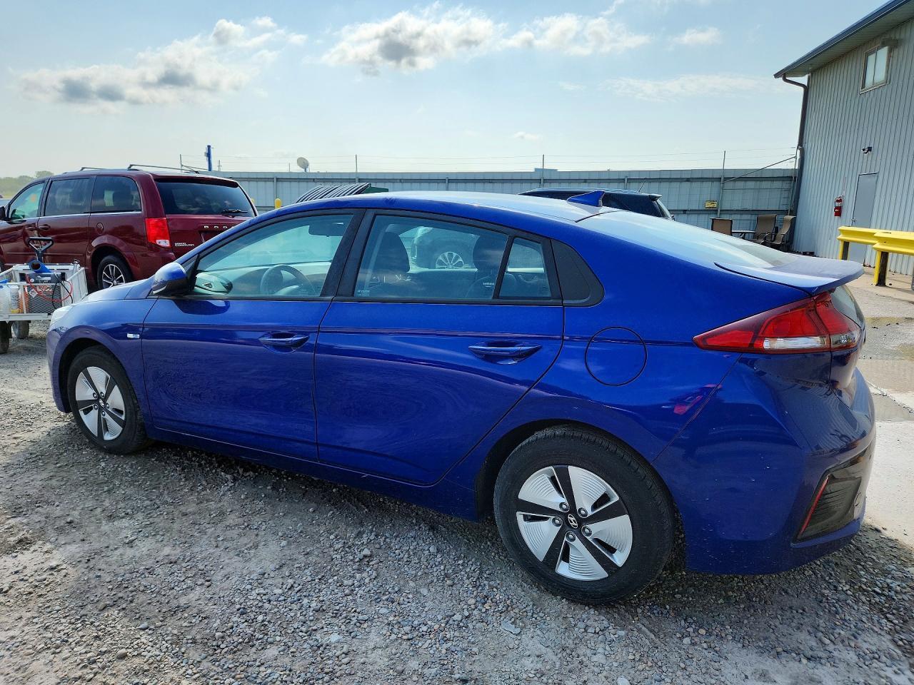 2019 Hyundai Ioniq Blue - Image 2