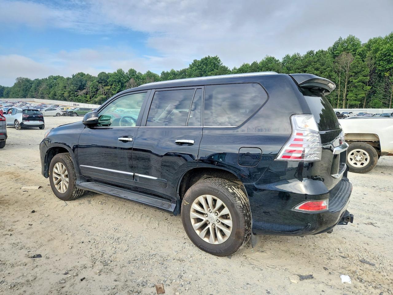 2017 Lexus Gx 460 - Image 2
