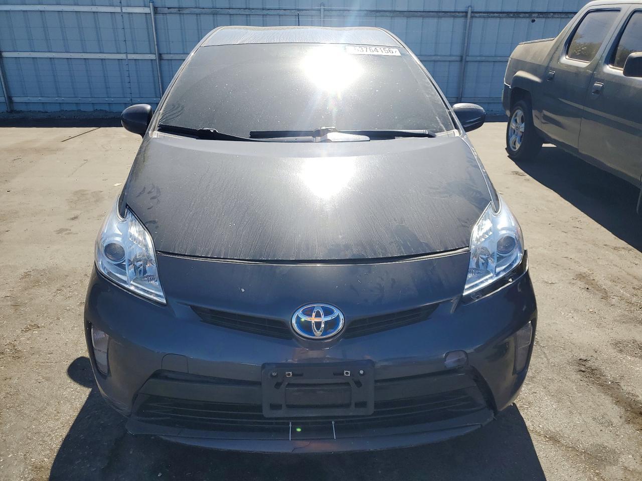 2015 Toyota Prius Two - Фото 5
