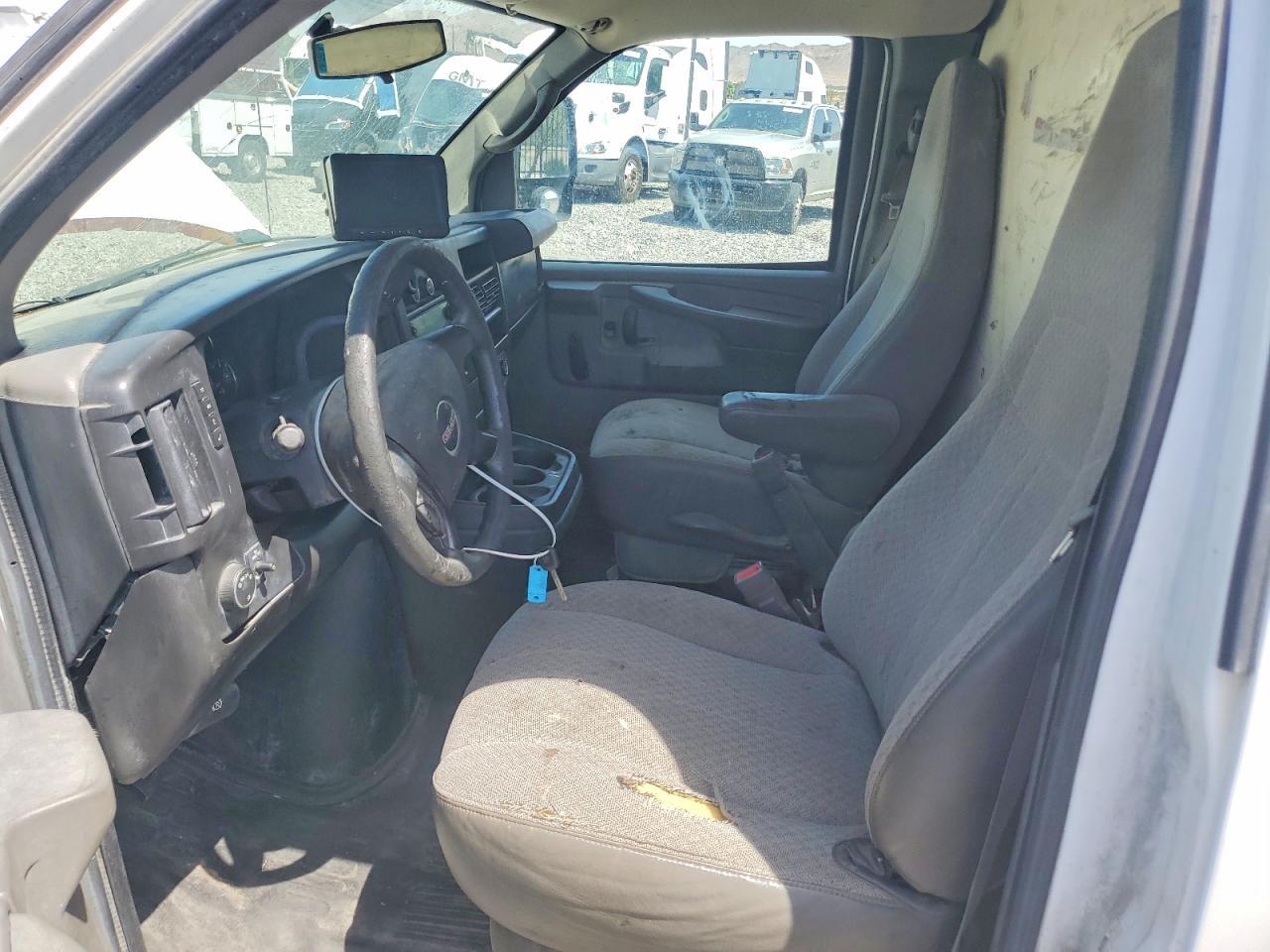 2015 GMC Savana Cutaway G3500 - Фото 7